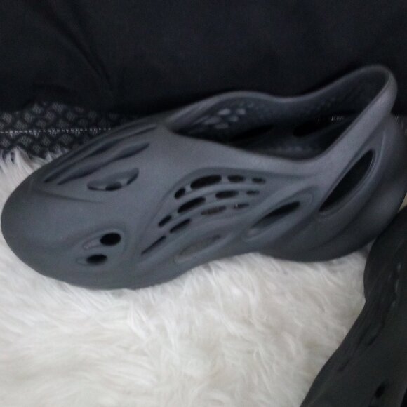 ADIDAS YEEZY FOAM RUNNER ONYX main image 8